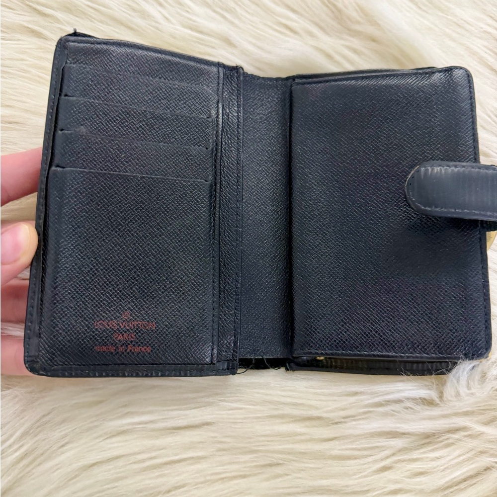 Vintage Louis Vuitton Black Epi Kisslock Wallet *Project Piece* - Picture 7 of 12